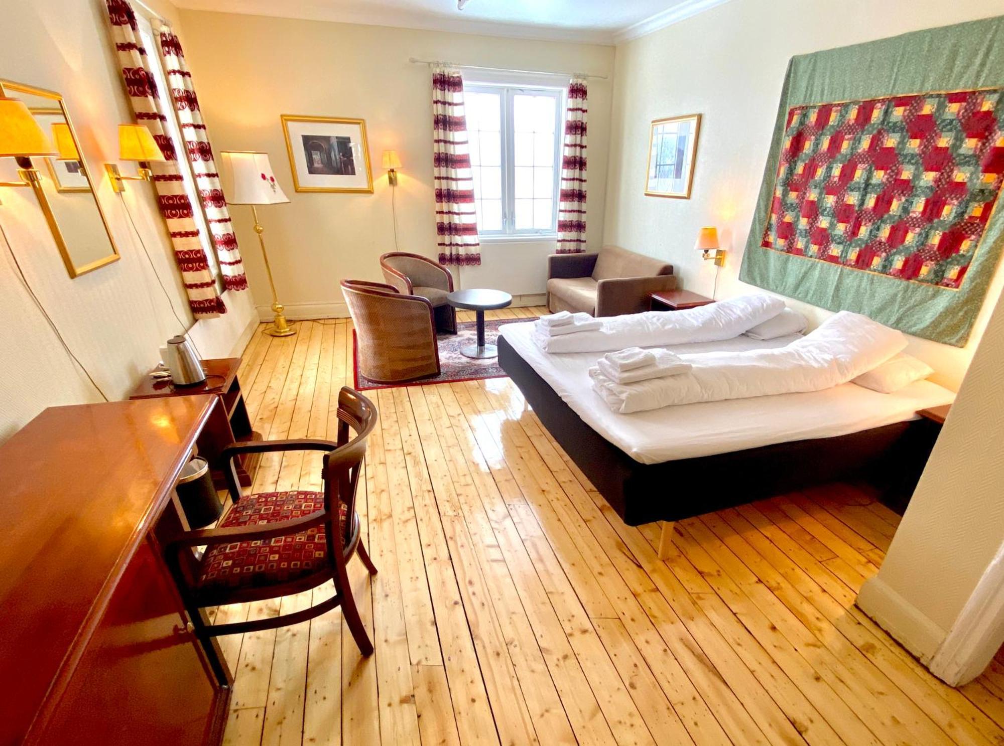 Solhov, Castle Of The Lyngen Alps Hotel Lyngseidet Luaran gambar
