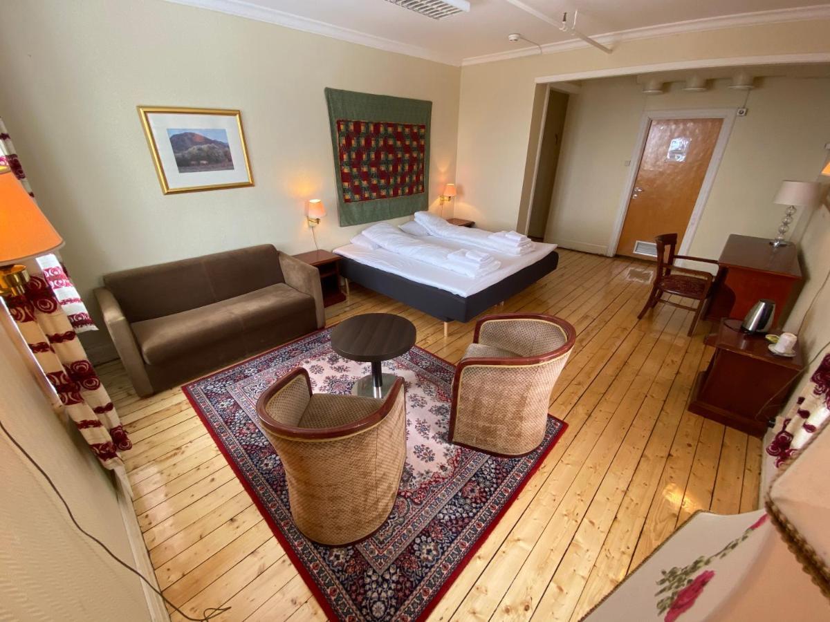 Solhov, Castle Of The Lyngen Alps Hotel Lyngseidet Luaran gambar